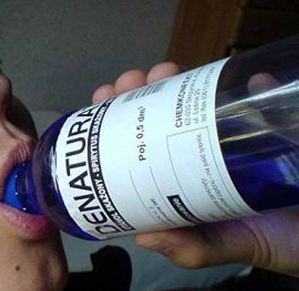 Ćwiartka denaturatu za jednym przyłożeniem Ćwiartka denaturatu za jednym przyłożeniem