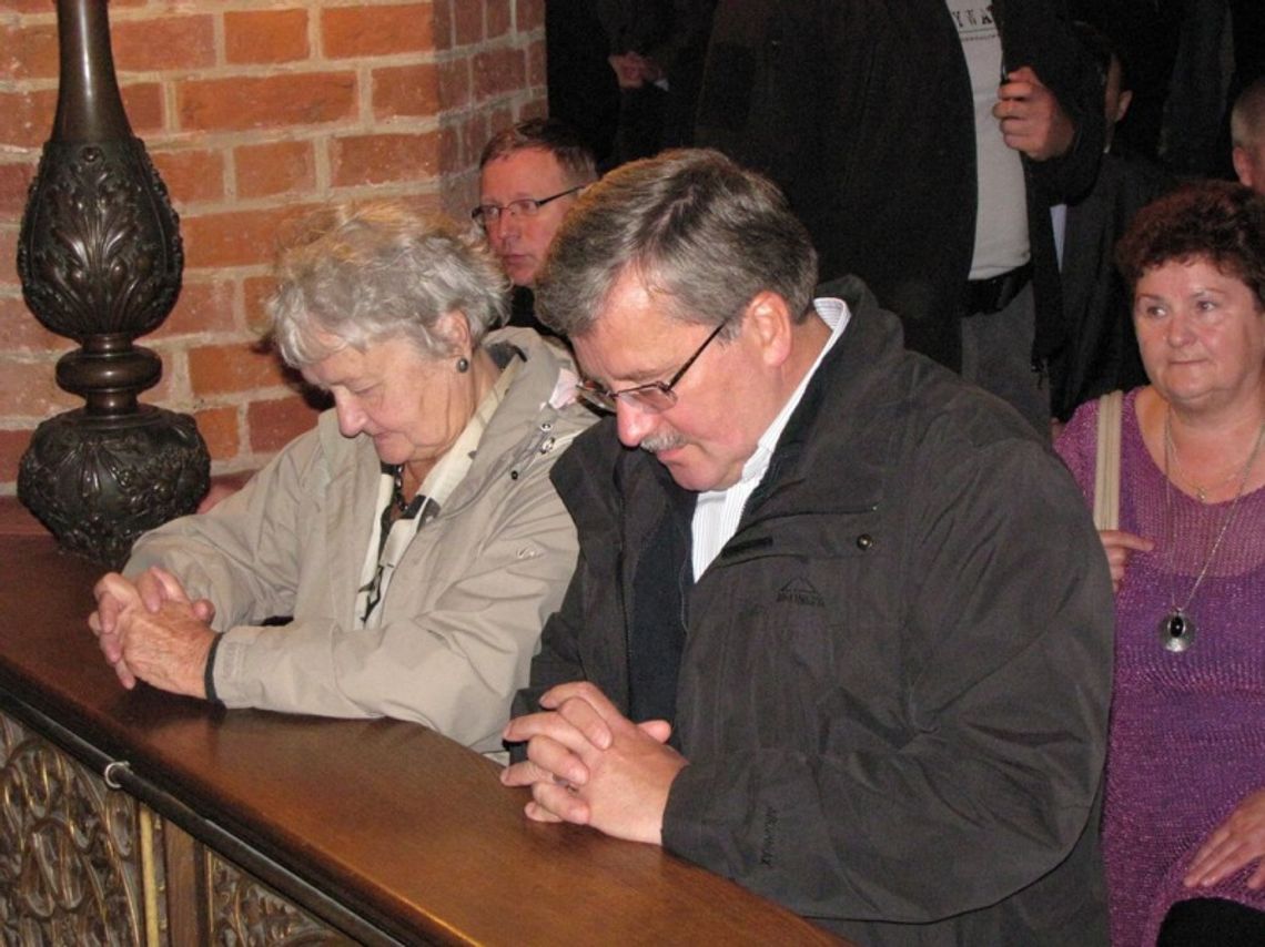 Czego szukał prezydent Komorowski na Kociewiu? Prywatna wizyta zakończona na cmentarzu Czego szukał prezydent Komorowski na Kociewiu? Prywatna wizyta zakończona na cmentarzu