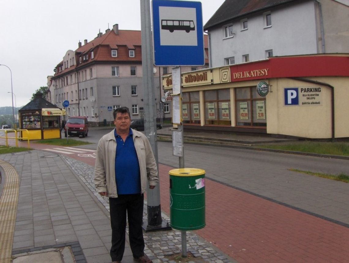 Czekanie na lepszą pogodę - na przystanku Czekanie na lepszą pogodę - na przystanku