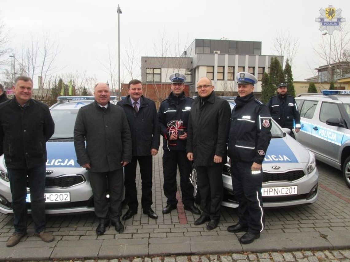 Cztery nowe radiowozy dla policji w powiecie gdańskim