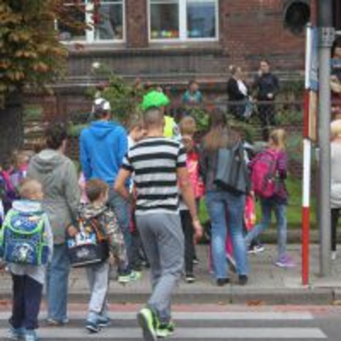 Czy dzieci w drodze do szkoły mogą czuć się bezpiecznie? Czy dzieci w drodze do szkoły mogą czuć się bezpiecznie?