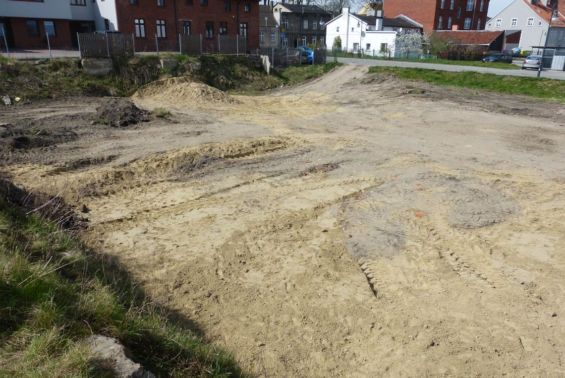 Czy zasypanie zamku było nielegalne?