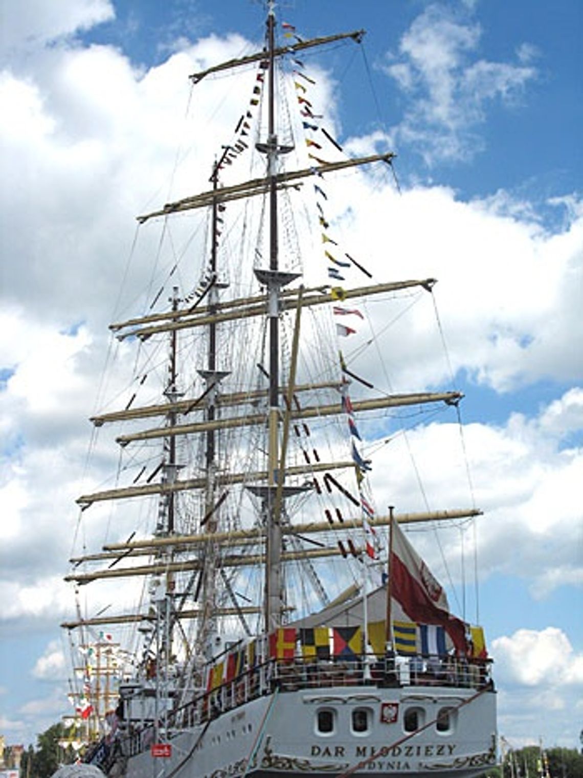 Czyj jest "Dar Młodzieży"? Czyj jest "Dar Młodzieży"?