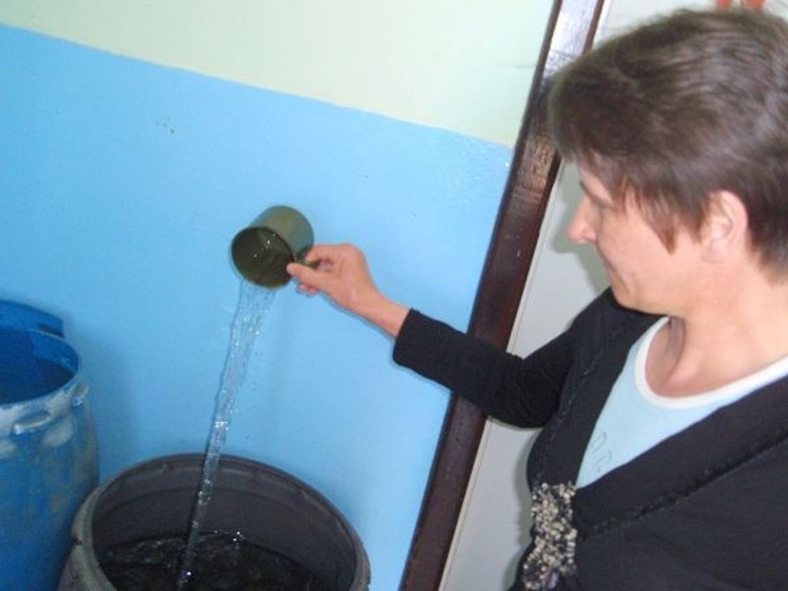 Dąbrówka bez wody. Najcenniejszy towar na wsi to... zwykła woda Dąbrówka bez wody. Najcenniejszy towar na wsi to... zwykła woda