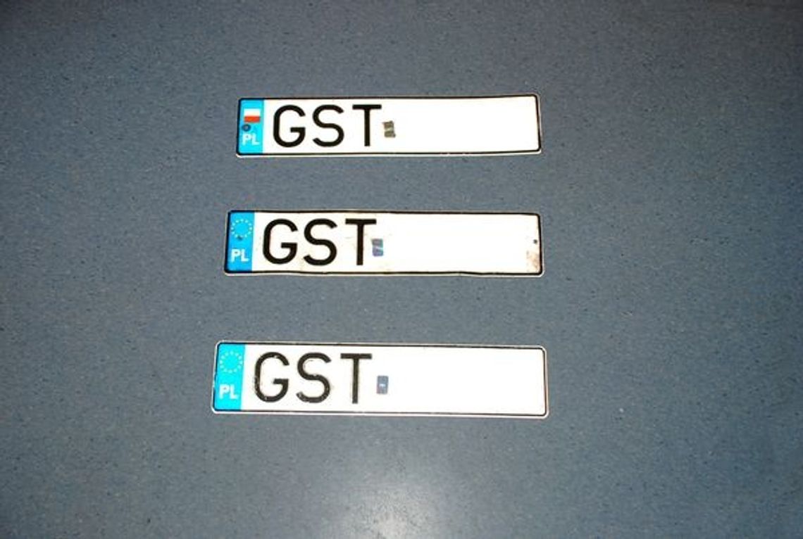 Darmowe tankowanie z fałszywymi tablicami Darmowe tankowanie z fałszywymi tablicami