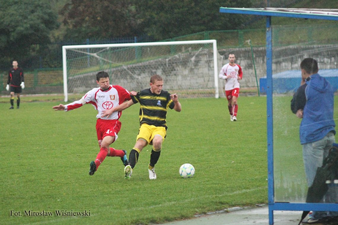 Deszczowy remis Rodła Deszczowy remis Rodła