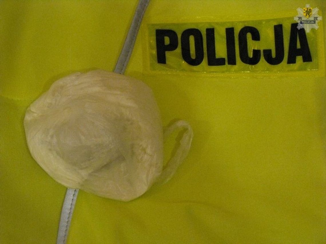 Diler namierzony, 300 porcji gotowych do "odpalenia" 