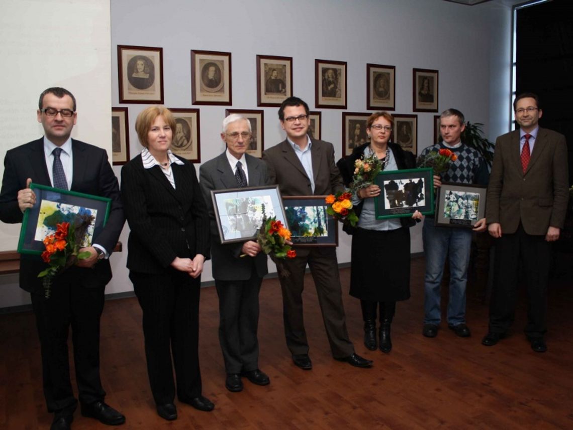 Dla ludzi i środowiska. W symbiozie z przyrodą Dla ludzi i środowiska. W symbiozie z przyrodą