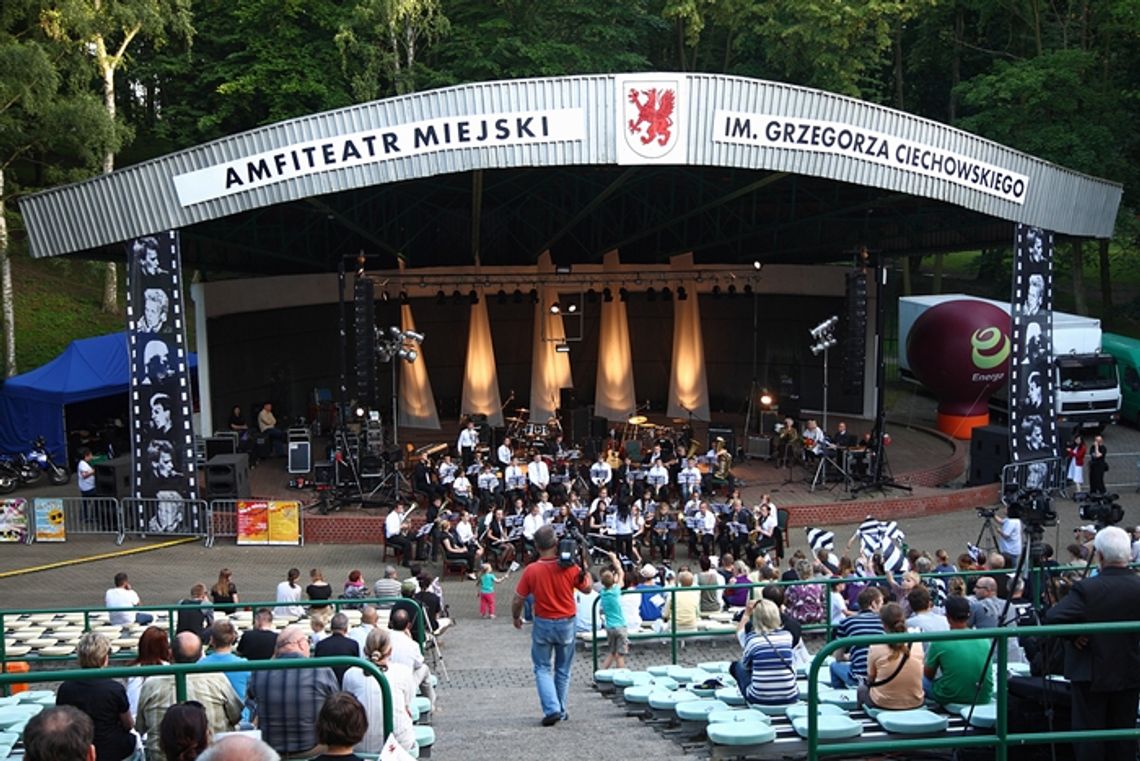 Dlaczego amfiteatr świeci pustkami?