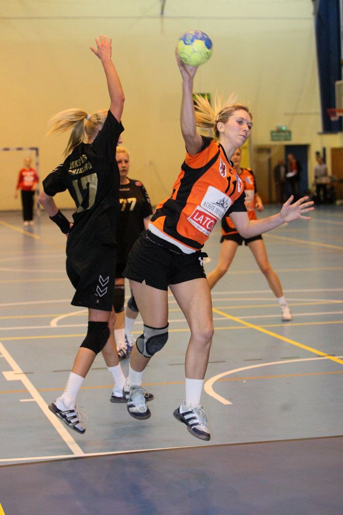 Do odrobienia pięć bramek - samborzanki walczą o awans do superligi Do odrobienia pięć bramek - samborzanki walczą o awans do superligi