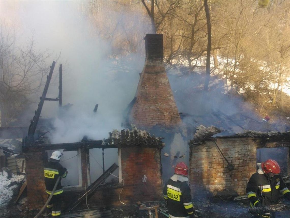 Dom spłonął doszczętnie, ludzie uszli z życiem