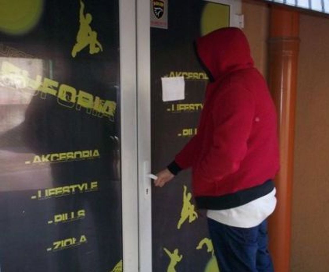 Dopalacze na hasło. 16-letni kurier "produktów kolekcjonerskich"