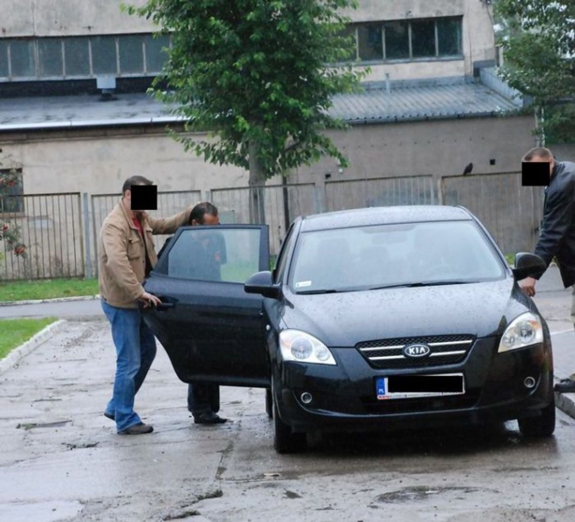 Dożynkowa gwiazda. Podawał się za perkusistę zespołu „Dżem” Dożynkowa gwiazda. Podawał się za perkusistę zespołu „Dżem”