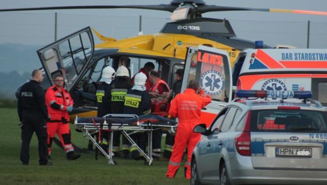 Dramat na drodze - Wjechała w idące poboczem dzieci 