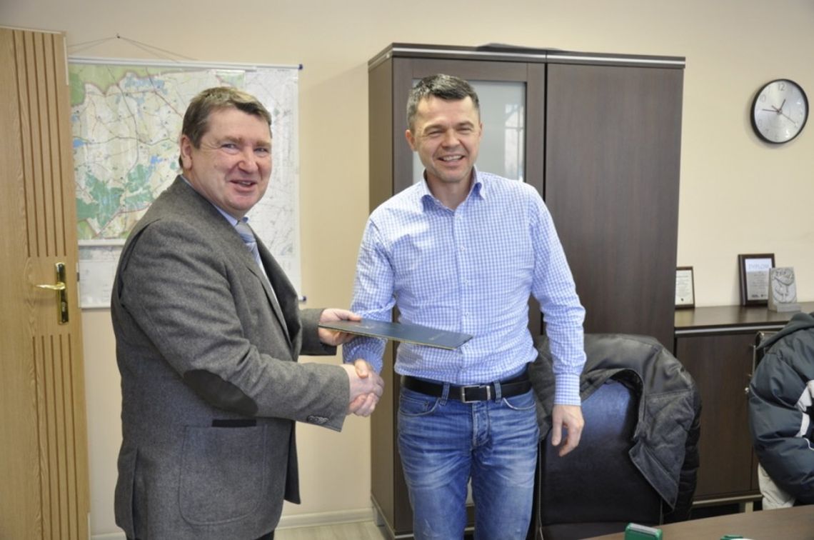 Drogowe remonty. Podpisano umowę na przebudowę dwóch ulic Drogowe remonty. Podpisano umowę na przebudowę dwóch ulic