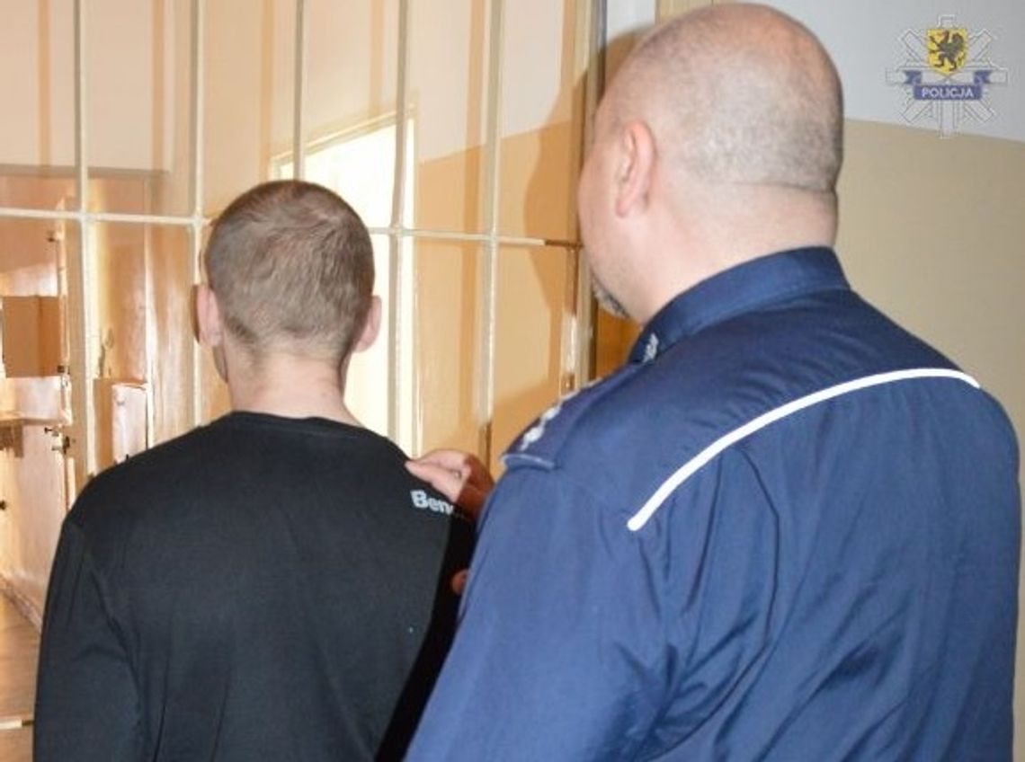 Dwaj bracia z Tczewa ukradli alkohol warty 560 zł