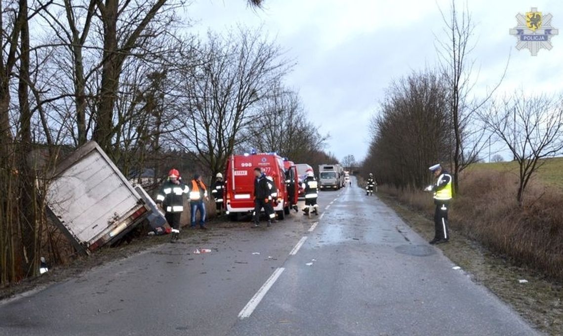 Dwie czołówki z drzewem! Policja wyjaśnia okoliczności wypadków