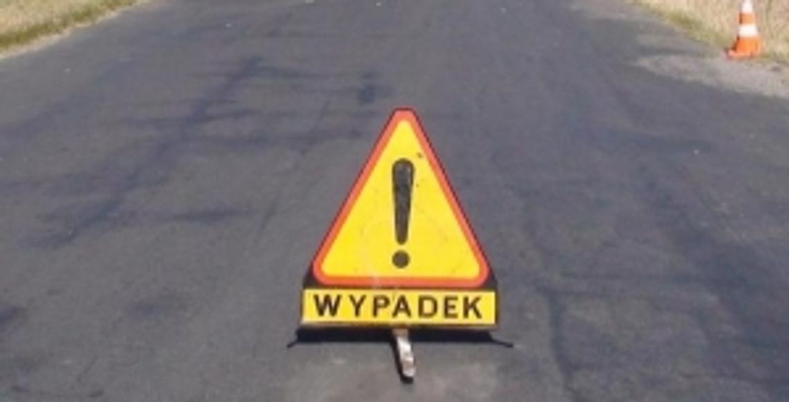 Dwie osoby poszkodowane w wypadku samochodowym Dwie osoby poszkodowane w wypadku samochodowym