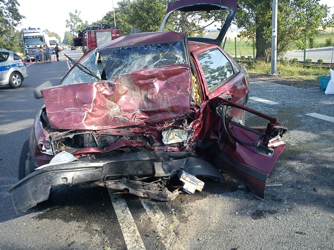 Dwie osoby zginęły w wypadku samochodowym Dwie osoby zginęły w wypadku samochodowym