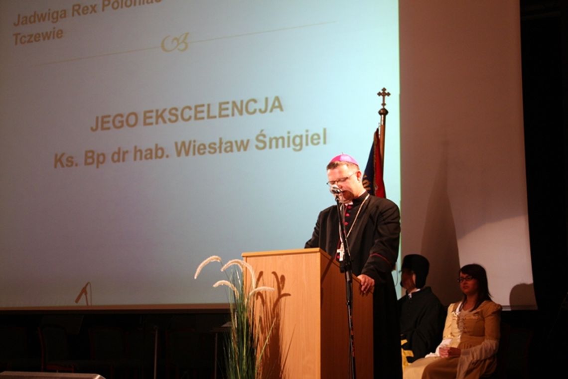 Dwieście tczewskich petycji za beatyfikacją królowej Jadwigi Dwieście tczewskich petycji za beatyfikacją królowej Jadwigi