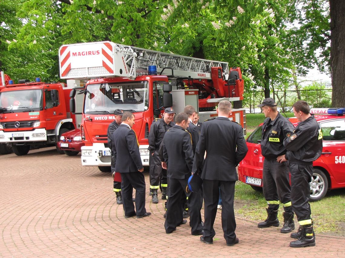 Dym utrudnia jazdę po "jedynce" Dym utrudnia jazdę po "jedynce"