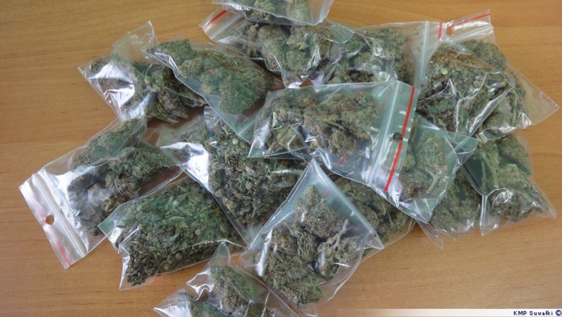 Dzieci na haju. „W każdej klasie kilka osób brało narkotyki” Dzieci na haju. „W każdej klasie kilka osób brało narkotyki”