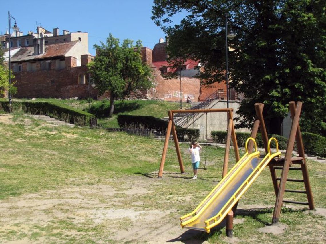 Dzieci wywalczyły plac zabaw Dzieci wywalczyły plac zabaw