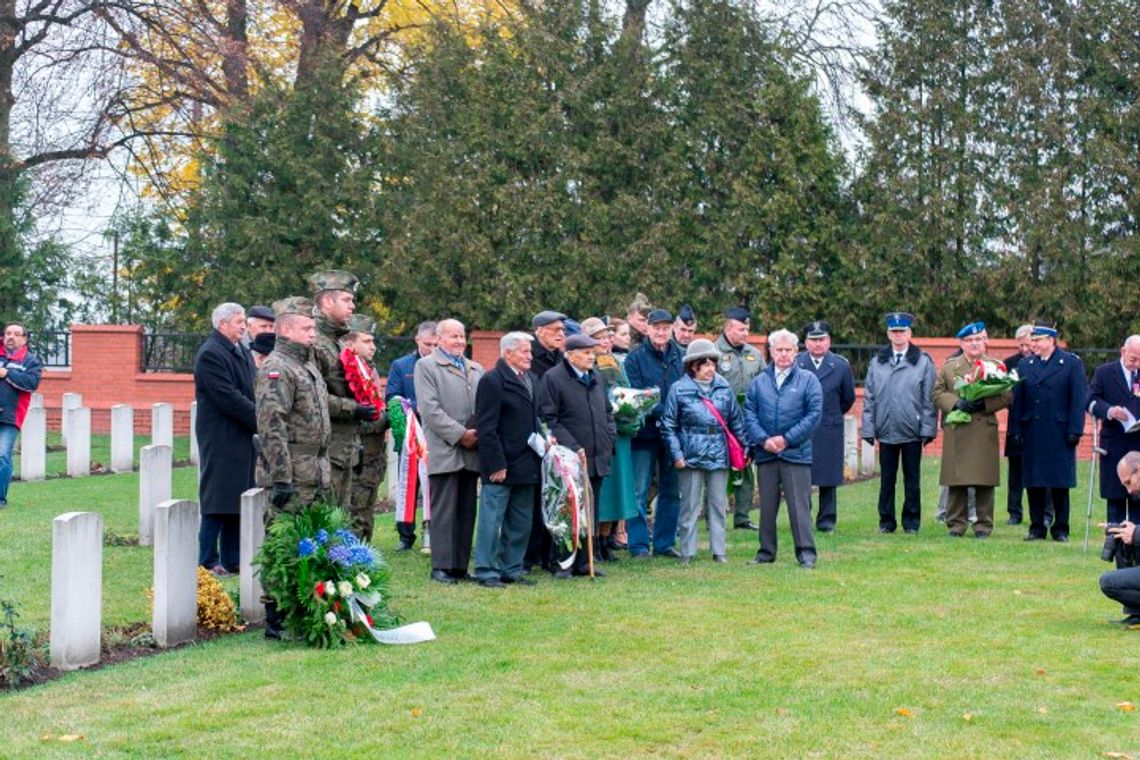 Dzień Pamięci na cmentarzu Wspólnoty Brytyjskiej