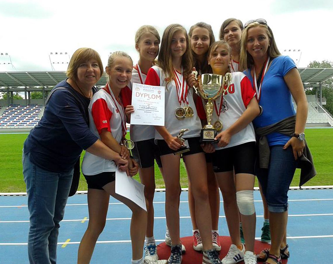 Dziewczęta i chłopcy z tczewskich podstawówek najlepszymi lekkoatletami w Polsce! Dziewczęta i chłopcy z tczewskich podstawówek najlepszymi lekkoatletami w Polsce!