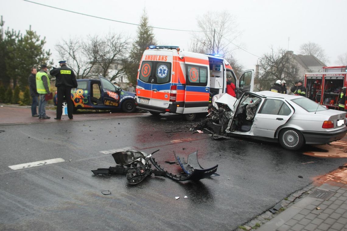 Dziewięć osób rannych na drodze krajowej nr 22 w Cierzniach Dziewięć osób rannych na drodze krajowej nr 22 w Cierzniach