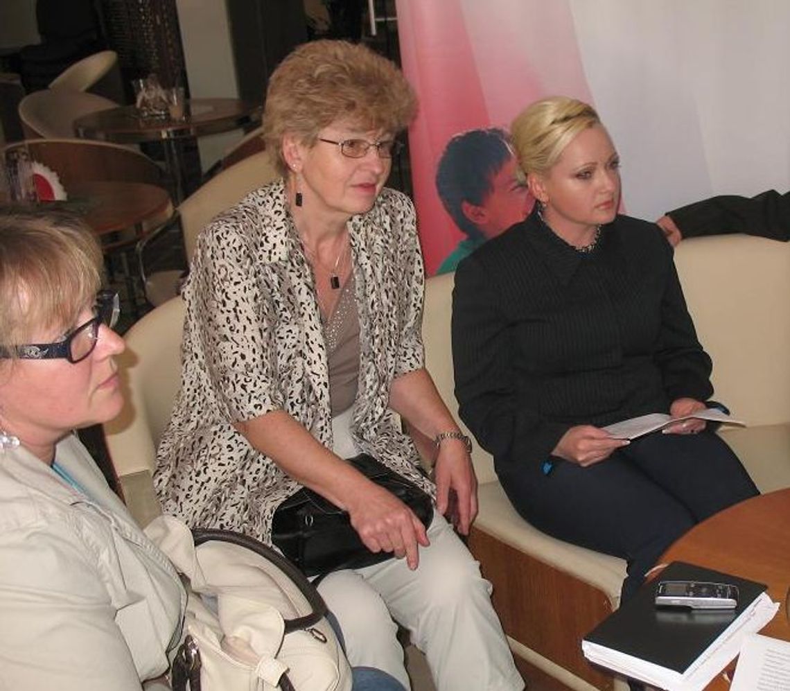 "Dzika" prywatyzacja? Chcą referendum w sprawie przekształcenia przychodni zdrowia "Dzika" prywatyzacja? Chcą referendum w sprawie przekształcenia przychodni zdrowia