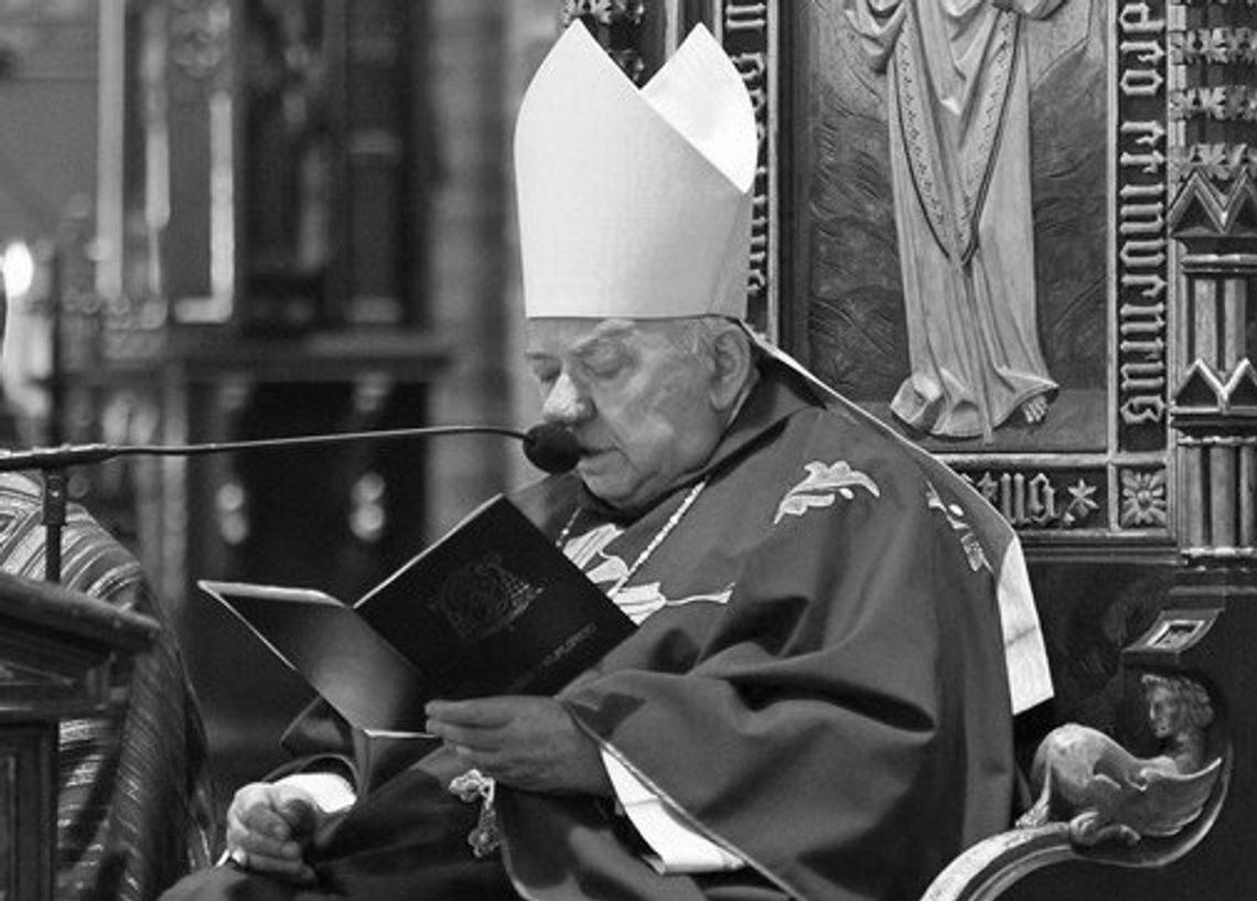 Dziś dzień żałoby po zmarłym ks. biskupie Janie Bernardzie Szladze Dziś dzień żałoby po zmarłym ks. biskupie Janie Bernardzie Szladze
