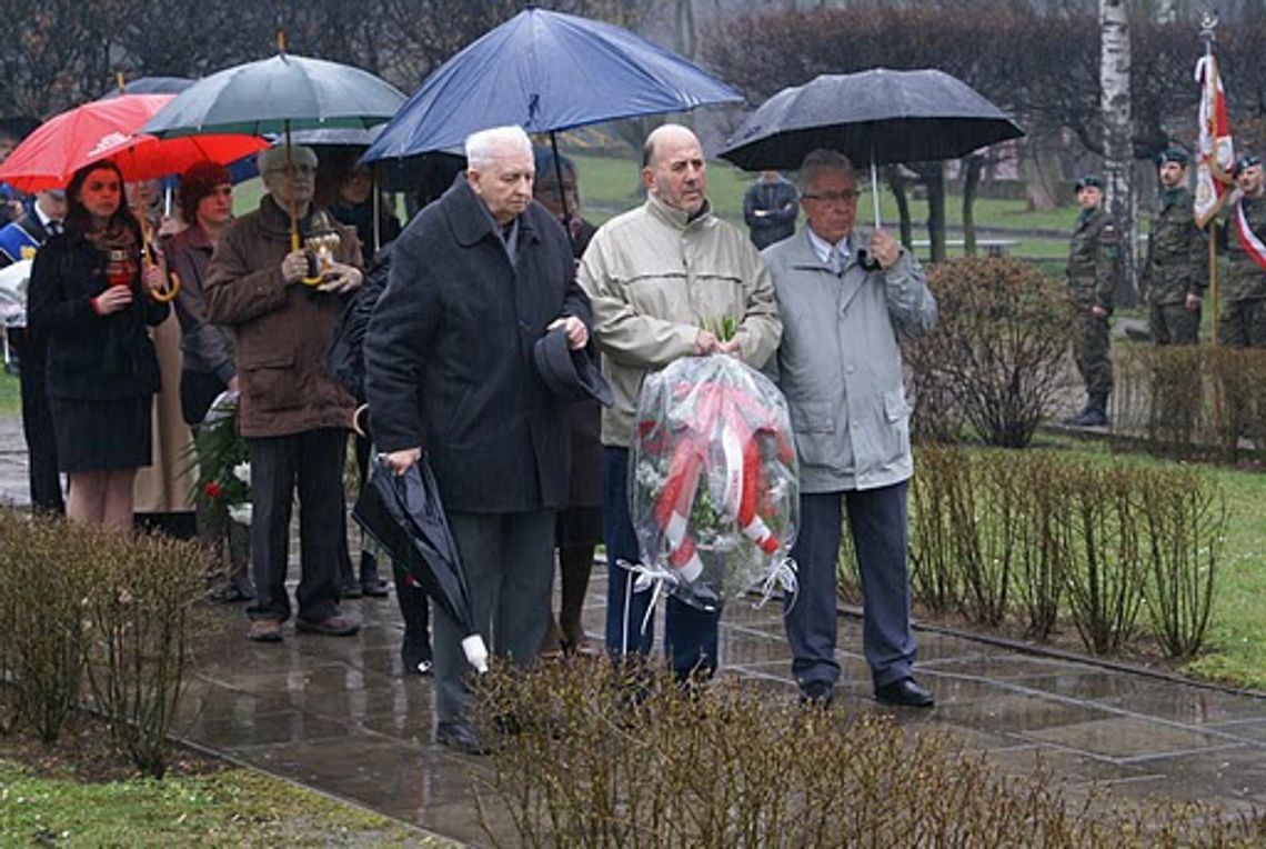 Dzisiaj Dzień Pamięci Ofiar Zbrodni Katyńskiej 