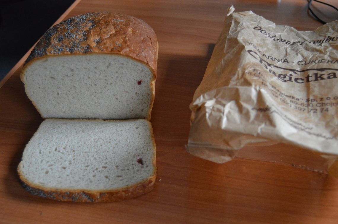 Dziwna plamka w chlebie Dziwna plamka w chlebie