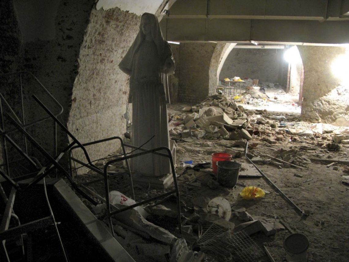 Ekskluzywne delikatesy, winiarnia w Wielkiej Zbrojowni Ekskluzywne delikatesy, winiarnia w Wielkiej Zbrojowni