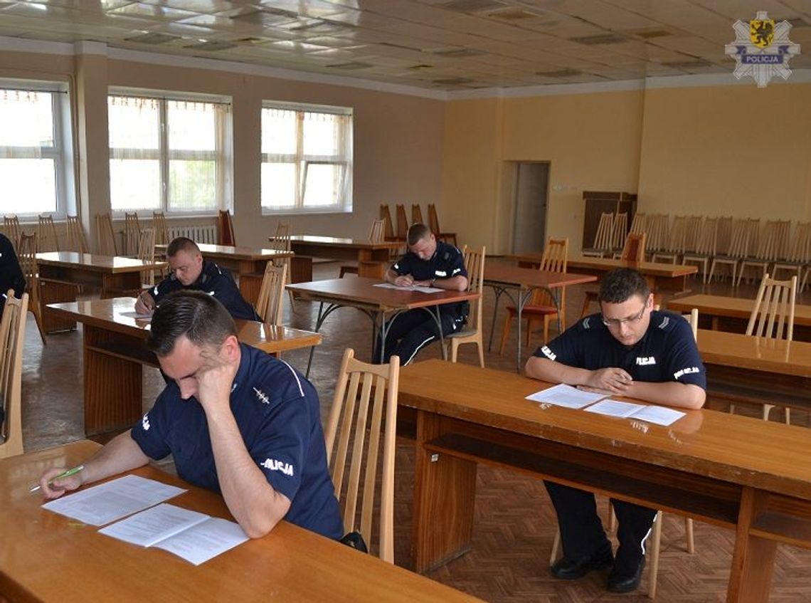 Eliminacje do konkursu "Dzielnicowy 2015" Eliminacje do konkursu "Dzielnicowy 2015"