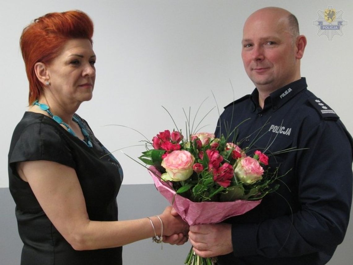 Emerytowana policjantka uratowała tonącą kobietę Emerytowana policjantka uratowała tonącą kobietę