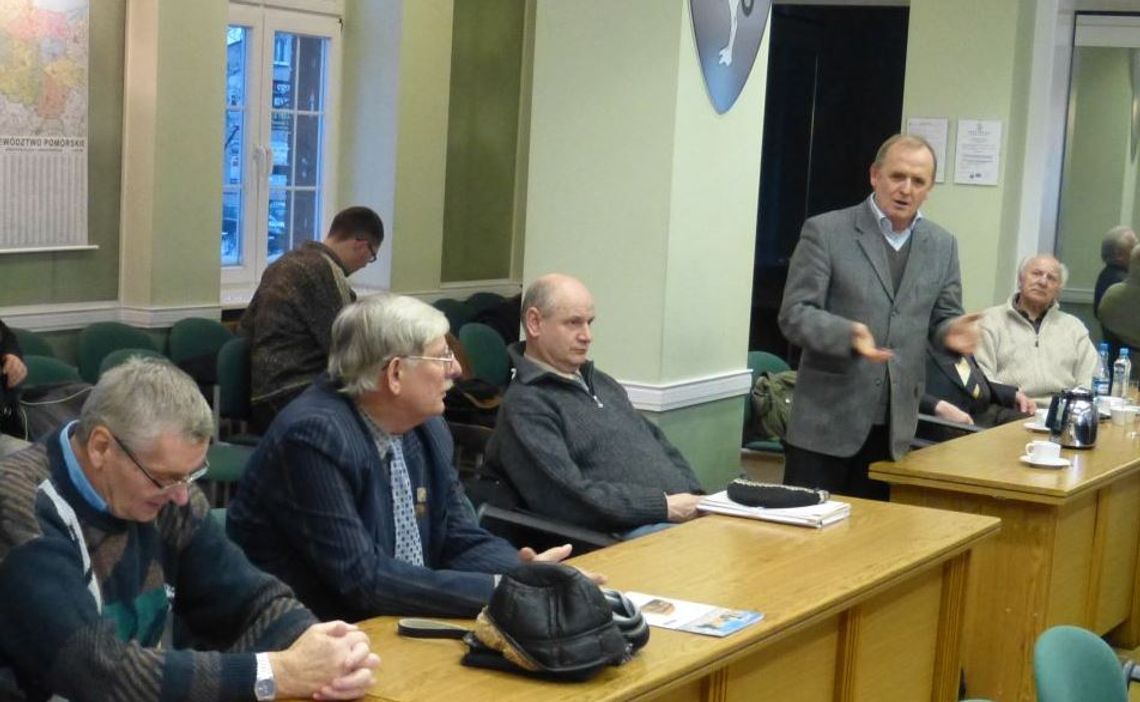 Emocje w sprawie nazwy dla ronda. "Pan nie zna historii" Emocje w sprawie nazwy dla ronda. "Pan nie zna historii"