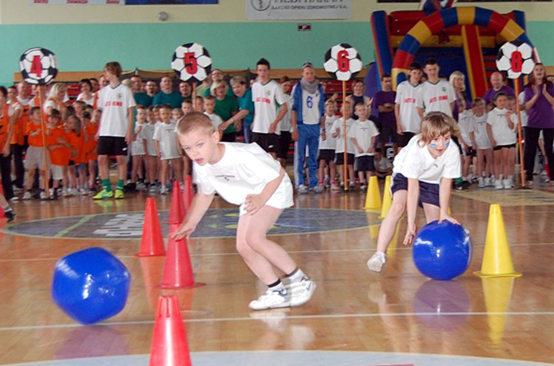 Euro 2012 starogardzkich maluchów. Od Przedszkola do Londynu - turniej sportowo-rekreacyjny przedszkolaków Euro 2012 starogardzkich maluchów. Od Przedszkola do Londynu - turniej sportowo-rekreacyjny przedszkolaków