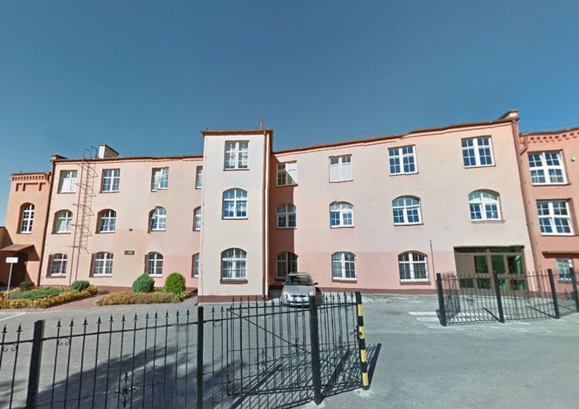 Ewakuacja szkoły! Poczuli "duszący, dławiący gaz"