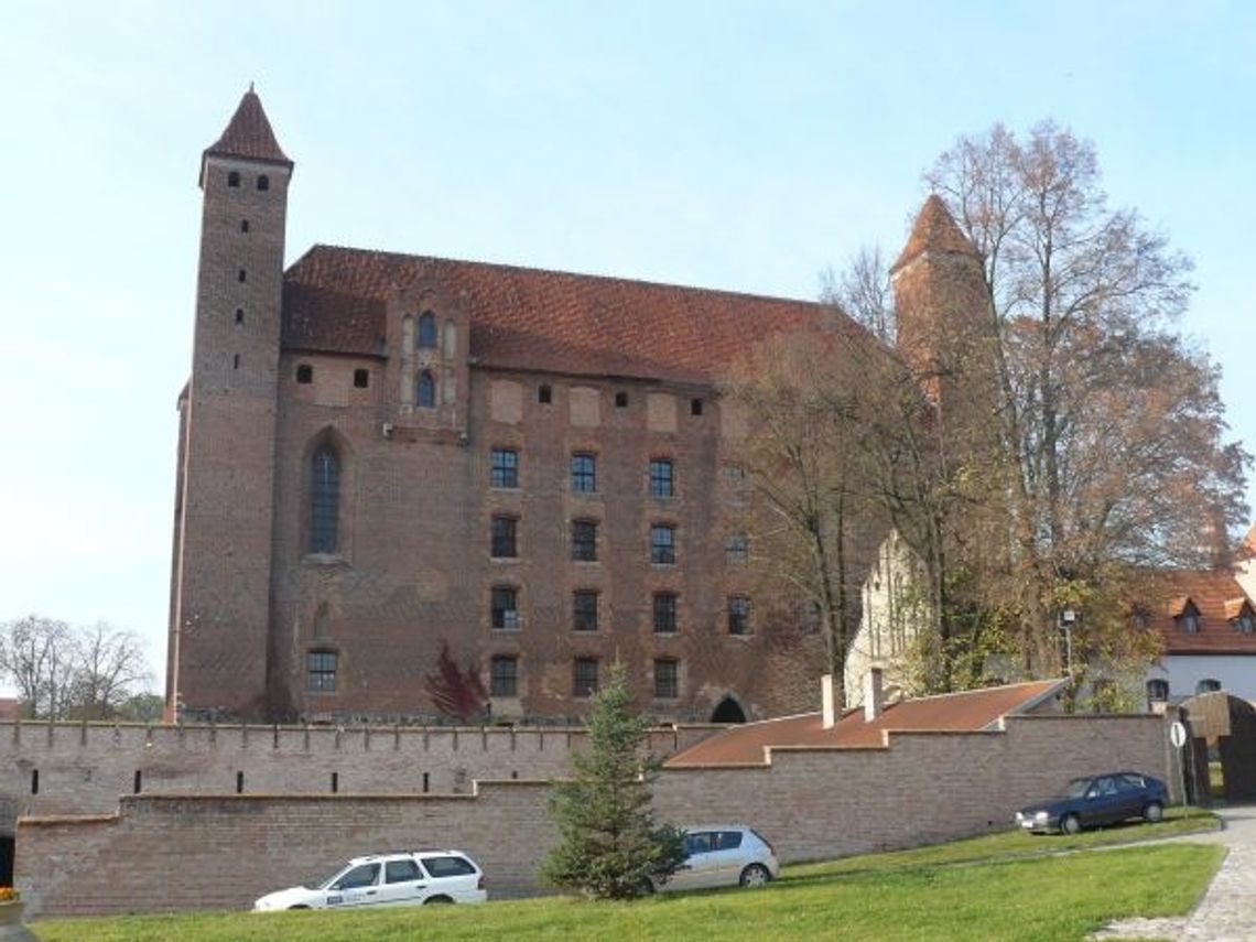 Fabryka guzików w zamku? Fabryka guzików w zamku?