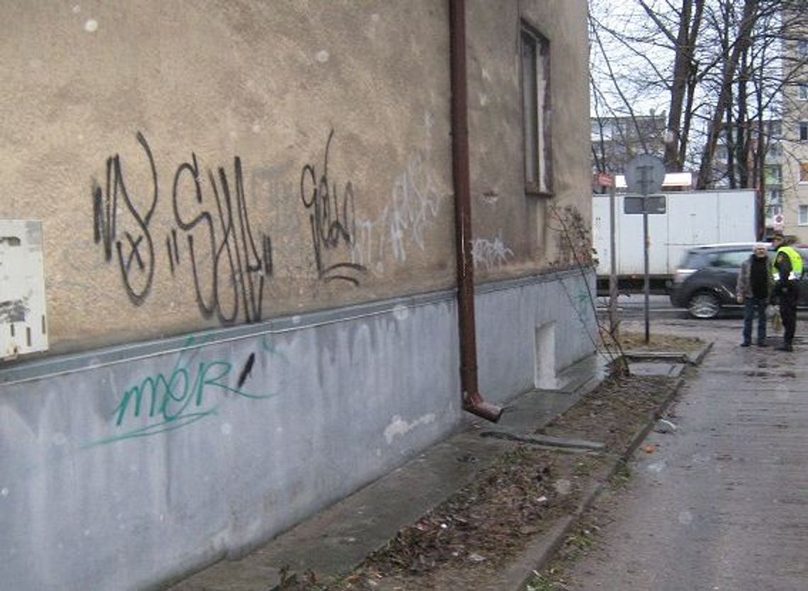 Farbą po elewacji - dla zabawy Farbą po elewacji - dla zabawy