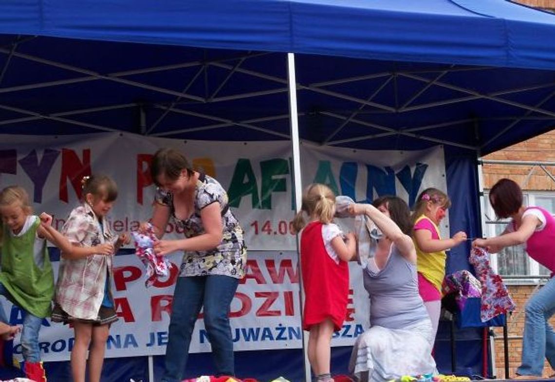 Festyn parafialny na Suchostrzygach - znaleźli dawców szpiku Festyn parafialny na Suchostrzygach - znaleźli dawców szpiku