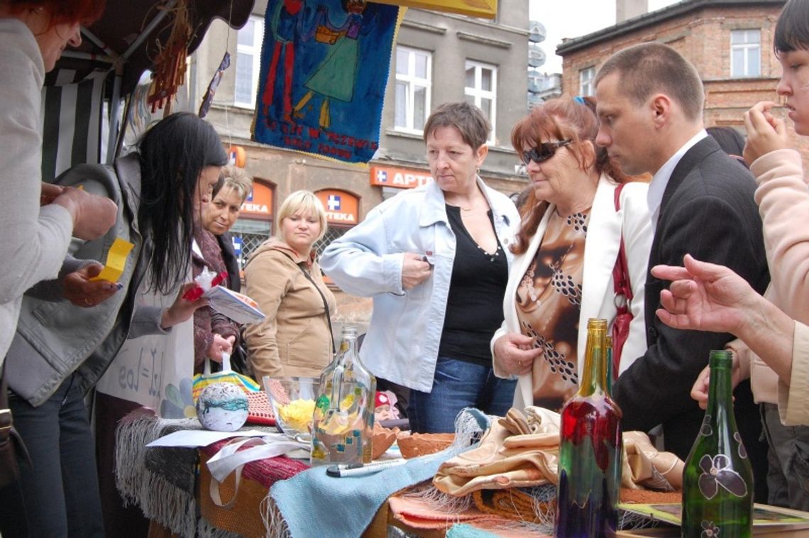 Festyn pełen kolorów i występów Festyn pełen kolorów i występów