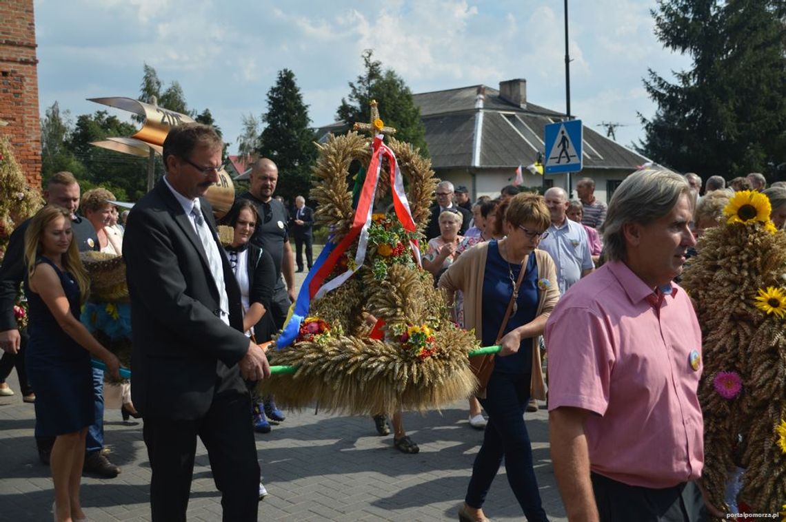 FILM,FOTO: Dożynki w Cedrach Wielkich 