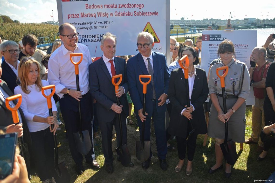 [FOTO] "Most łączy" - rusza budowa mostu na Wyspę Sobieszewską