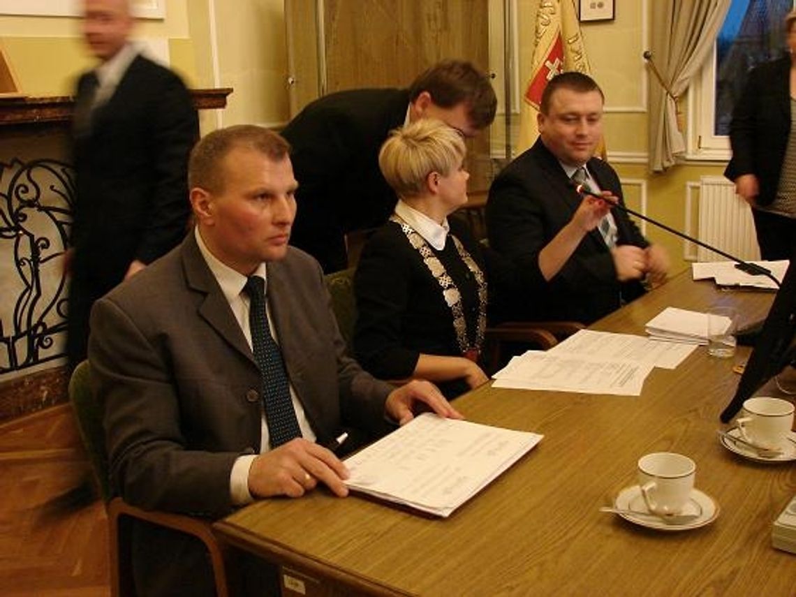 FOTO: Nowa przewodnicząca Rady Miejskiej, zastępcy: Walczak i Pielecki FOTO: Nowa przewodnicząca Rady Miejskiej, zastępcy: Walczak i Pielecki