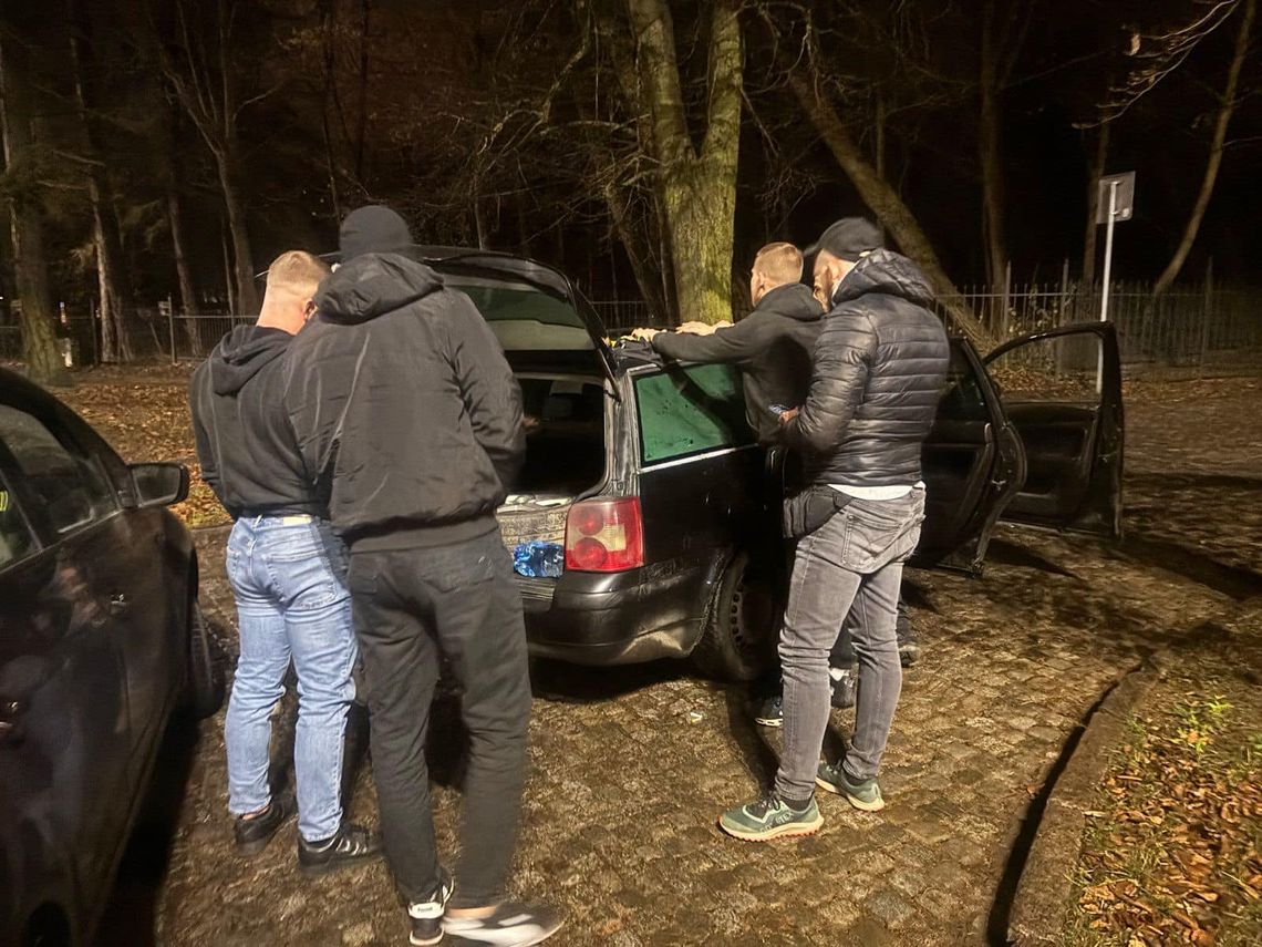 [FOTO] Starogardzcy kibice w odwecie. Policjanci zapobiegli "ustawce"