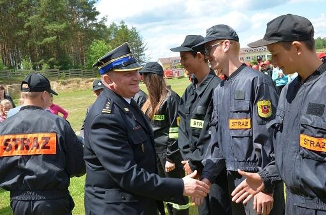 FOTO: VI Powiatowe Zawody Sportowo-Pożarnicze Młodzieżowych Drużyn Pożarniczych FOTO: VI Powiatowe Zawody Sportowo-Pożarnicze Młodzieżowych Drużyn Pożarniczych