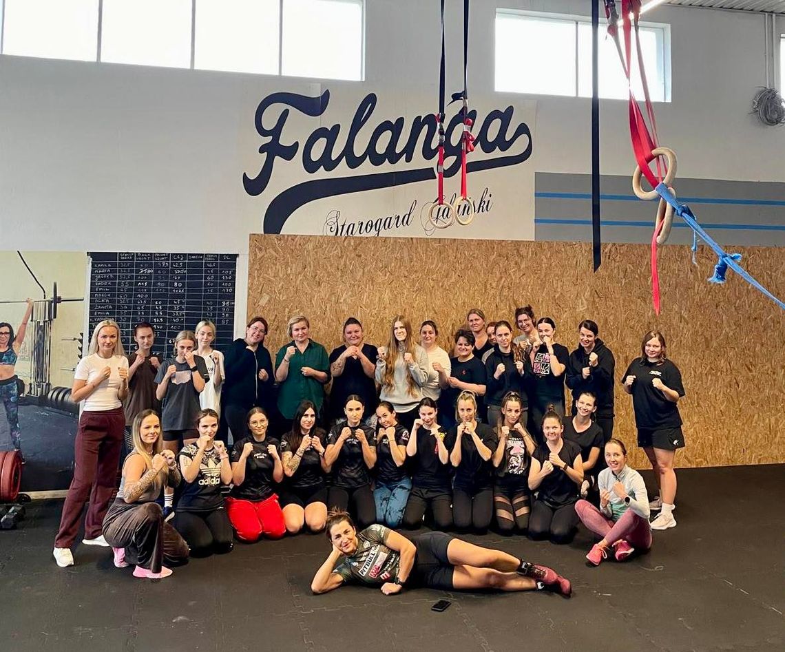 [FOTO] Warsztaty z samoobrony dla kobiet. Panie ćwiczyły pod okiem zawodniczki MMA